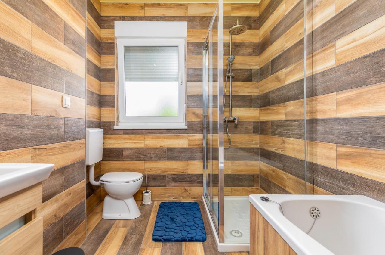 Apartmani Monte Pula Ngoại thất bức ảnh