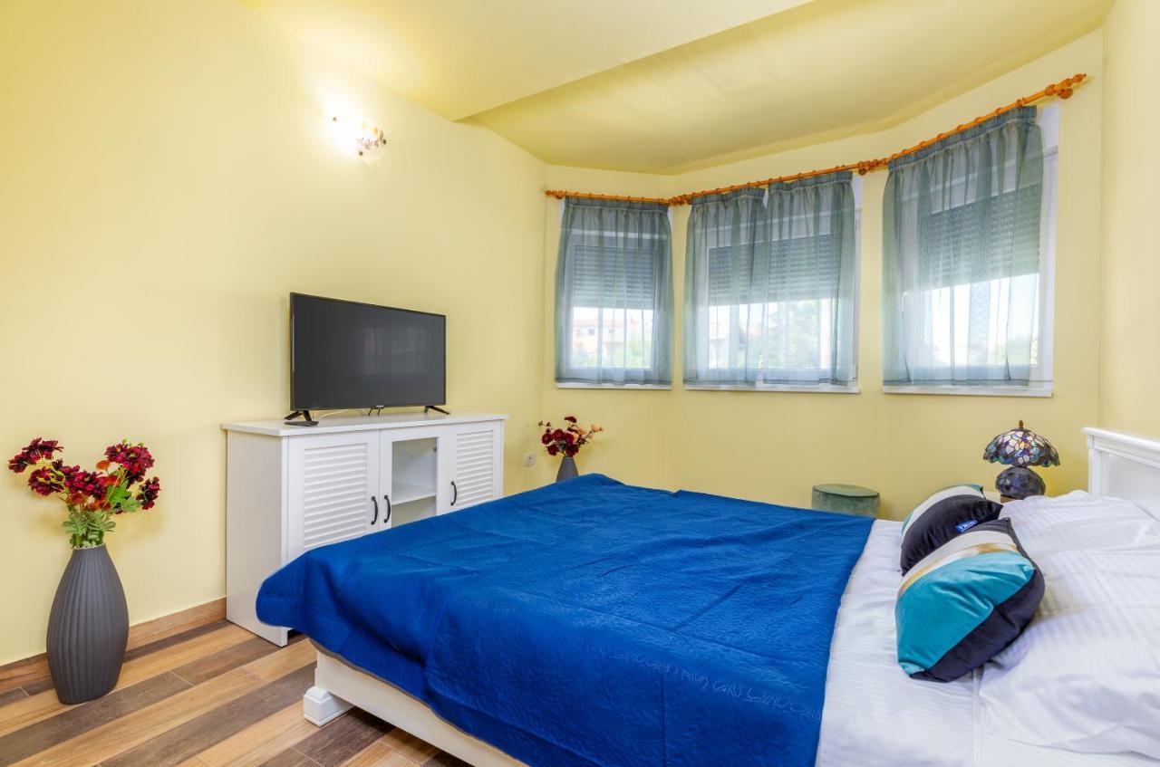Apartmani Monte Pula Ngoại thất bức ảnh