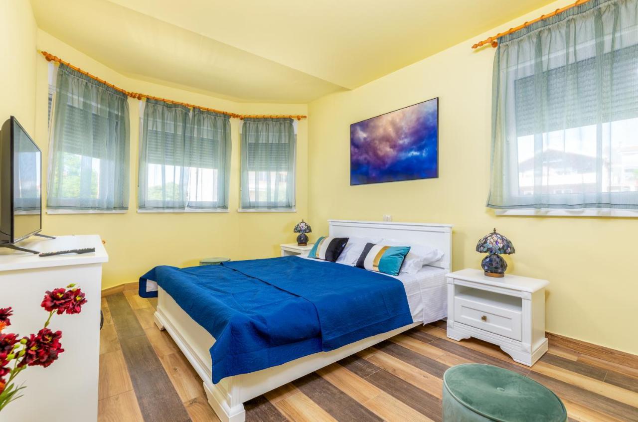 Apartmani Monte Pula Ngoại thất bức ảnh