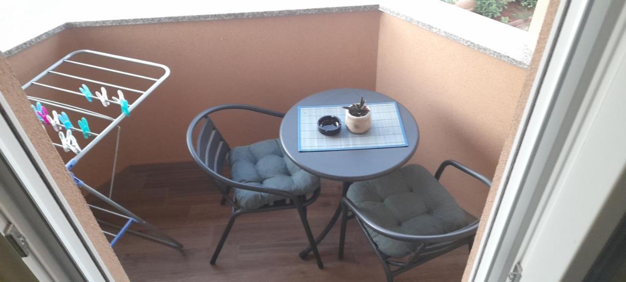 Apartmani Monte Pula Ngoại thất bức ảnh