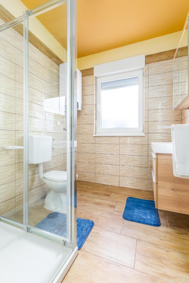 Apartmani Monte Pula Ngoại thất bức ảnh