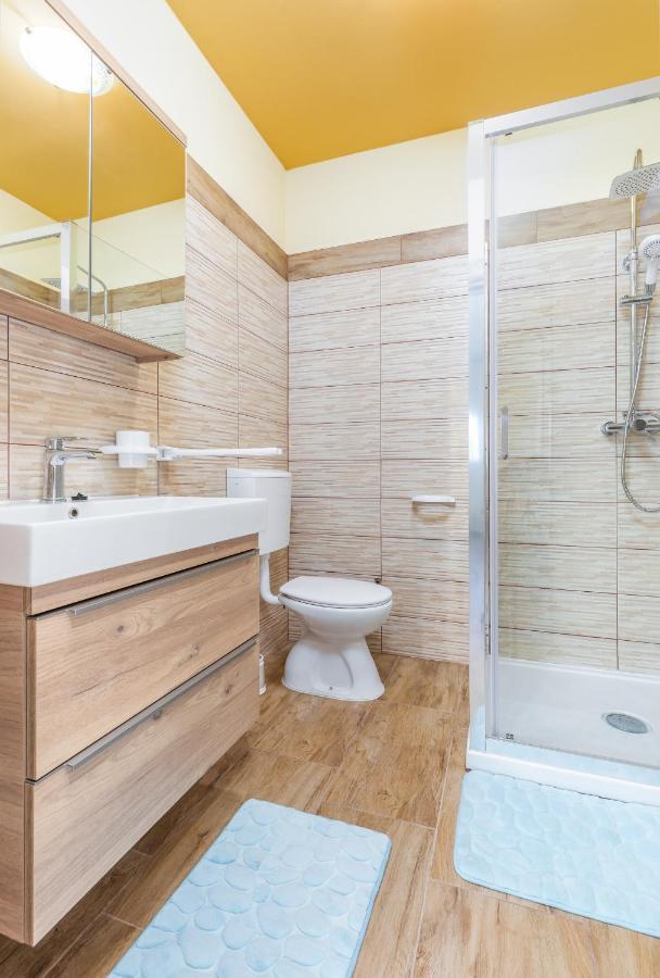 Apartmani Monte Pula Ngoại thất bức ảnh