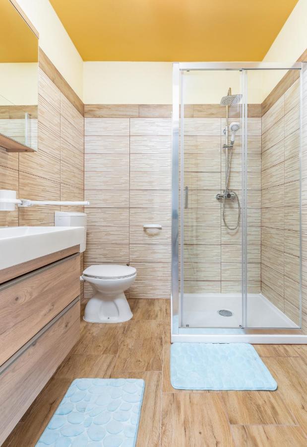 Apartmani Monte Pula Ngoại thất bức ảnh